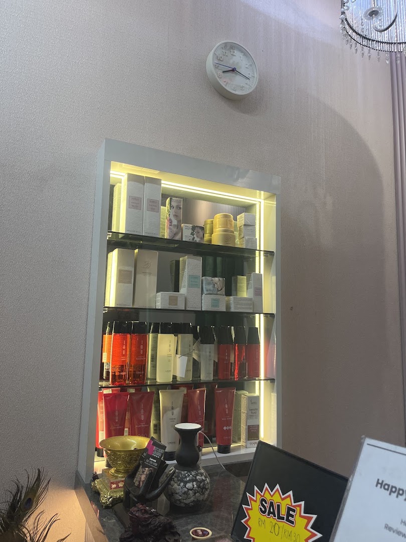 Veens Beauty & Bridal Studio gallery photo