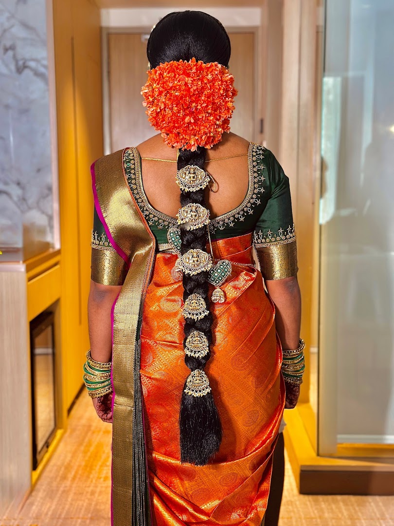 Vicky Makeup & Mehndi gallery photo