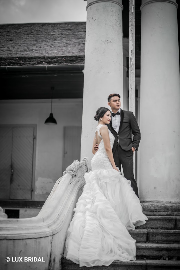 Wedding Gown Rental gallery photo