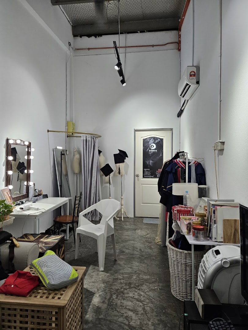 Yellow Duck Studio gallery photo